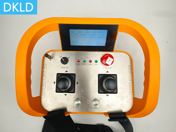 十字限位雙搖桿背帶型工業(yè)無(wú)線遙控器